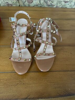 Studded Strappy Sandals - Tan
